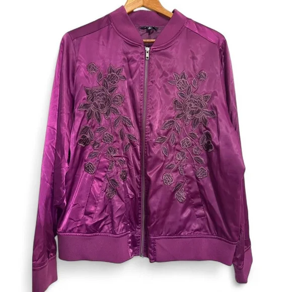 Grunge style Purple floral embroidered bomber jackeT BY TORRID - Picture 2 of 8